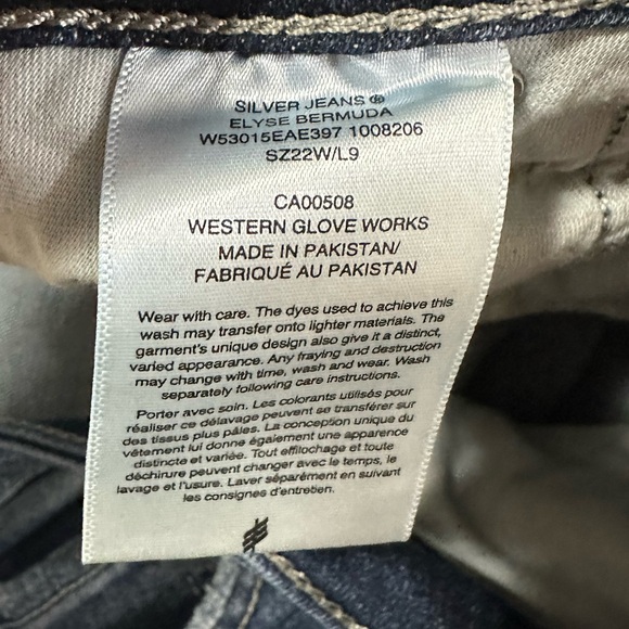 Silver Jeans Co. Distressed Denim ELYSE MID RISE BERMUDA SHORT Size 22W - Picture 3 of 12